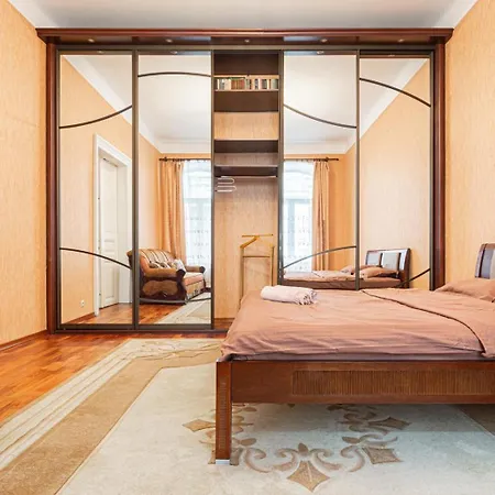 2-bedroom In Center Apartment