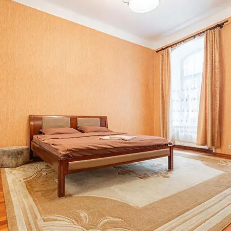 Apartment 2-bedroom In Center *