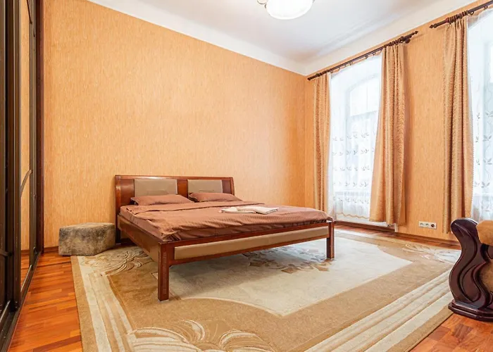 Apartment 2-bedroom In Center *