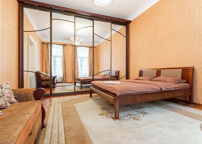 아파트 2-bedroom In Center 리비프