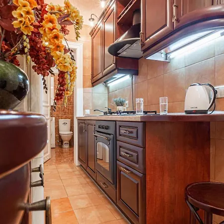 2-bedroom In Center *